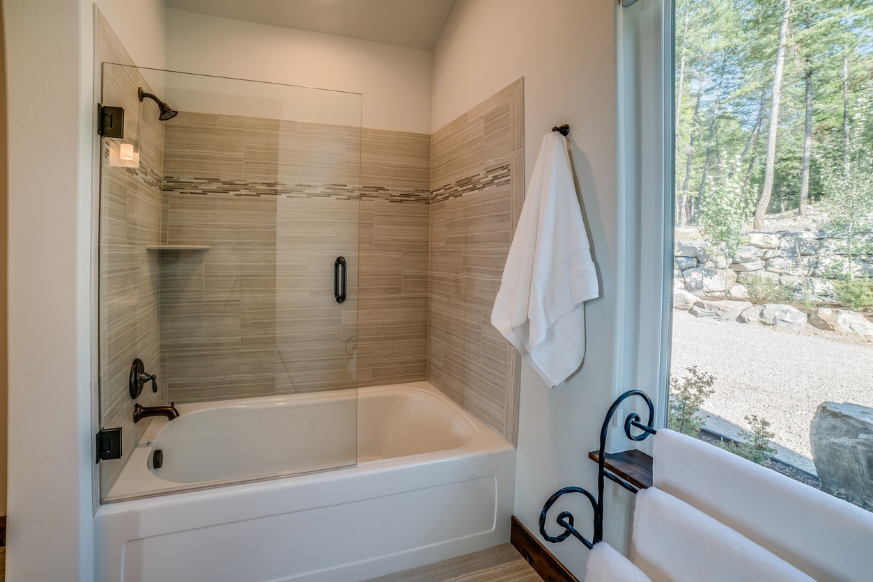 Shower & Tub Repair in Bloomfield
